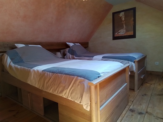 Chambre 2 lits à l`étage